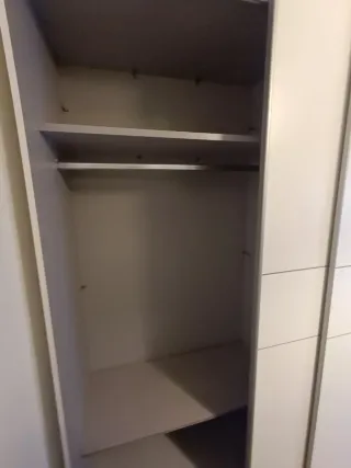 Armario blanco 2m x 2.10m