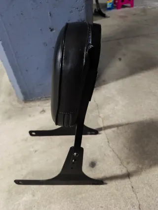 Harley Davidson Sissy bar Dyna Street Bob Negro