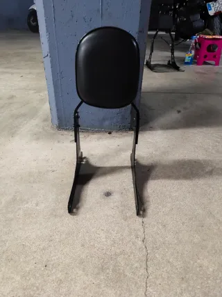 Harley Davidson Sissy bar Dyna Street Bob Negro