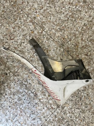 Despiece Honda VF750F:Tapas,faro,bombin embrague..