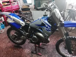 Yamaha YZ 250 Motocross Azul/Blanco