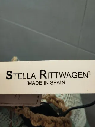 Bolso de crochet azul y beige