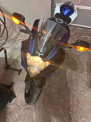 Suzuki GSXR 1000 K6 Azul/Blanco