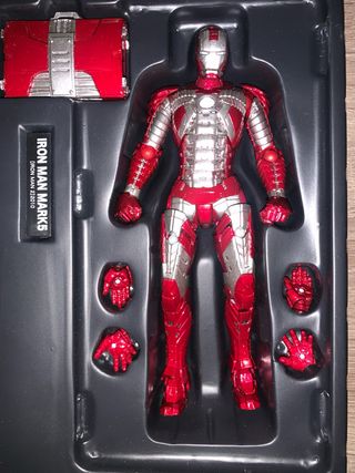 Figura Iron Man Mark V Legacy of Revoltech LR-024