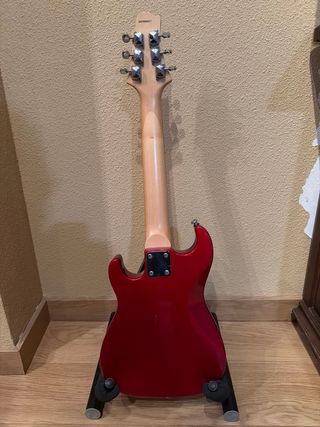 Guitarra Eléctrica Greg Bennett para niños