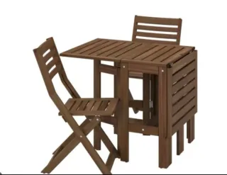 Mesa exterior abatible con 4 sillas
