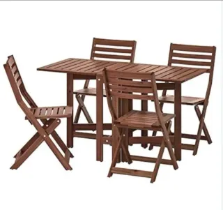 Mesa exterior abatible con 4 sillas