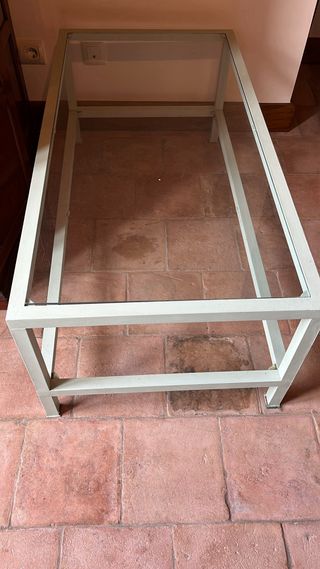 Mesa centro cristal y metal, netsl pintado de verd