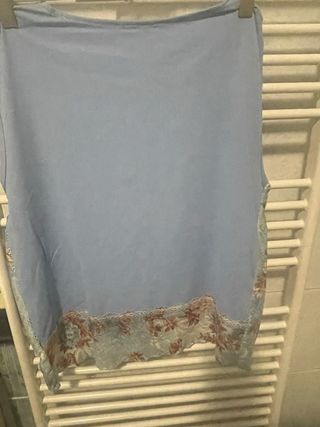 Canotta con pizzo floreale