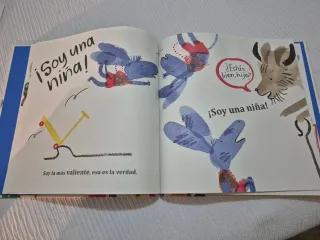SOY UNA NIÑA (Spanish Edition)