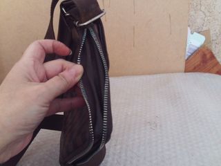 bolso de louis vuitton , mide de ancho 19 cm, alto