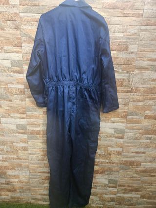 Mono azul de trabajo