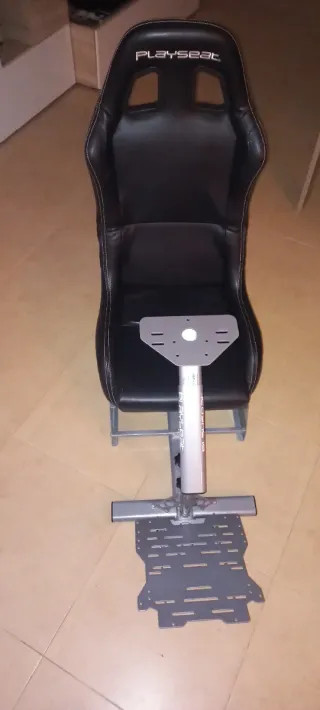 Baquet cuero + base pedales + volante