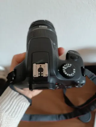 Máquina Fotográfica Canon EOS 4000D