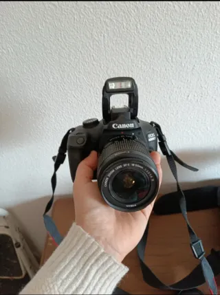 Máquina Fotográfica Canon EOS 4000D
