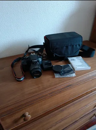 Máquina Fotográfica Canon EOS 4000D