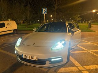 Porsche Panamera 4E-hibryd 2020