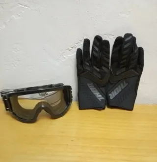Guantes Thor y gafas enduro/motocross