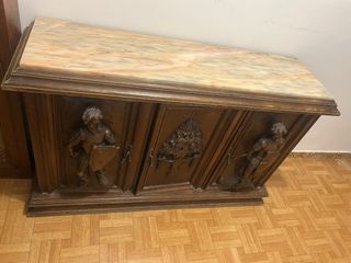 Mueble tallado a mano Renacentista