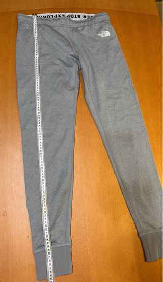 Pantalón chándal The North Face gris