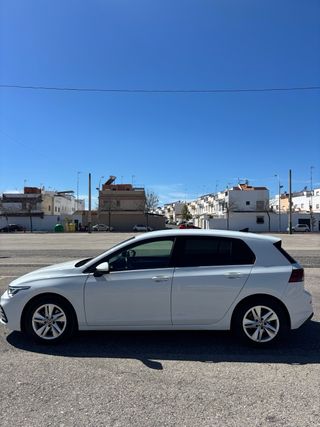 Volkswagen Golf 2021
