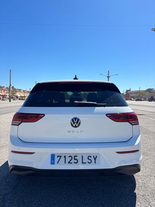 Volkswagen Golf 2021