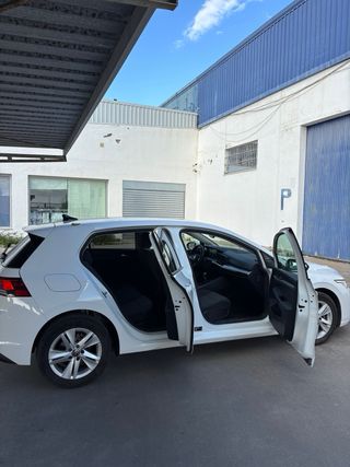 Volkswagen Golf 2021