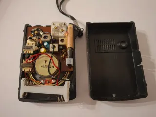 Radio Portátil AM Negra