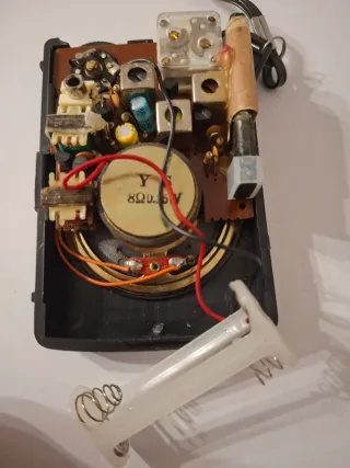 Radio Portátil AM Negra