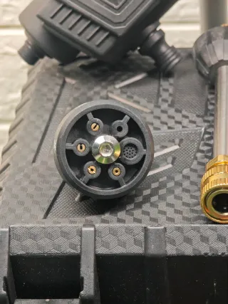 Pistola a presión con 2 baterías