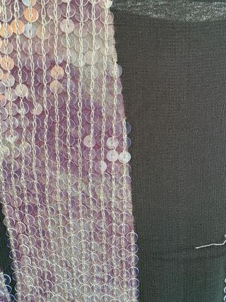 Vestido fiesta lentejuelas morado y negro