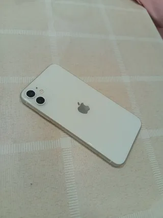 iPhone 11 Apple
