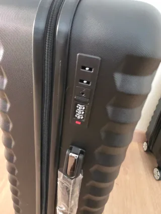 Set 2 Maletas Negras Nuevas