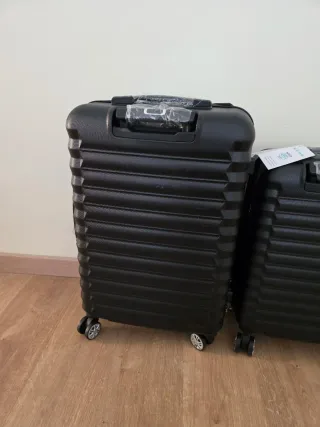 Set 2 Maletas Negras Nuevas