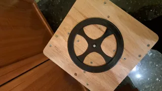 Mueble CD Rotatorio 4 Columnas Madera