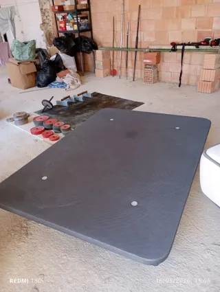 Colchón y bace tapizada