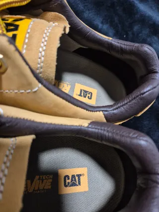 Zapatos CAT Nuevos Talla 44