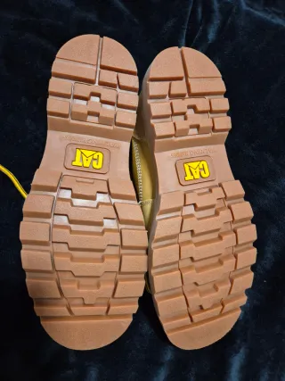 Zapatos CAT Nuevos Talla 44