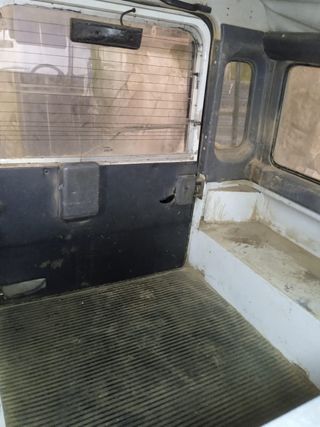 Land Rover Defender 2001