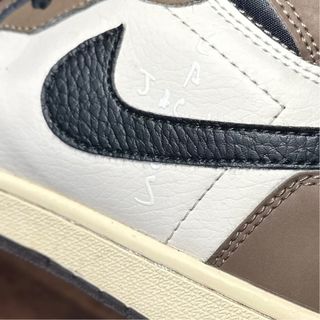 Scarpe Marroni e Bianche