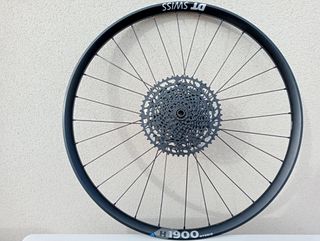 rueda DT Swiss H 1900 27.5 Trasera 142x12mm