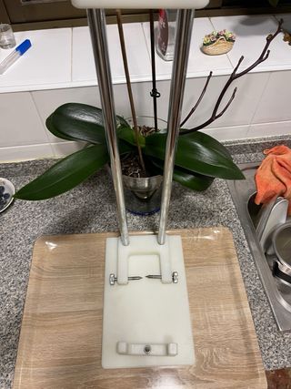 Jamonero Corte Inglés Metal y Plástico ( costo 99’