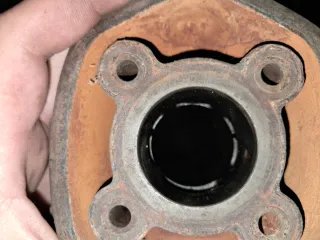 Cilindro y pistón de moto