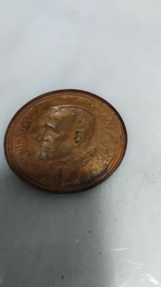 Placa de metal de Mosen Jacinto Verdaguer