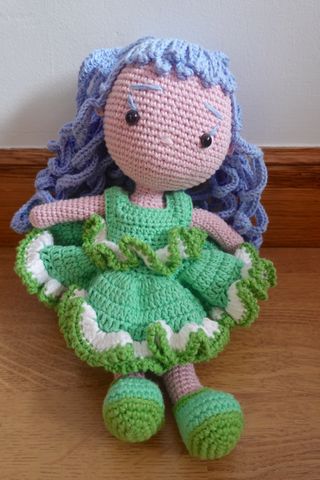 Muñeca amigurumi crochet