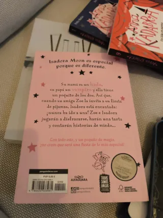 Isadora Moon va a una fiesta de pijamas / Isado...