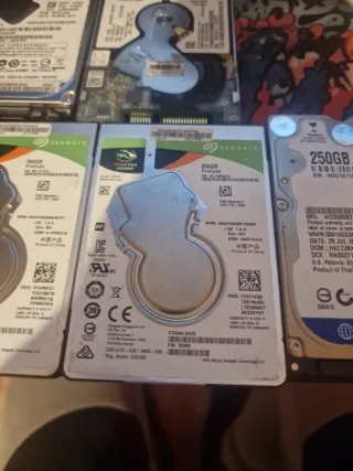 Lote 6  Discos Duros 1TB, 500GB, 250GB