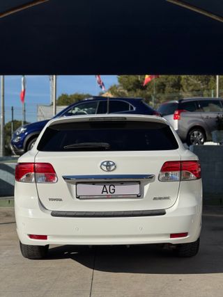 Toyota Avensis 2014