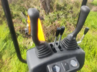 Mini excavadora JPC CT13 1.3T + Accesorios