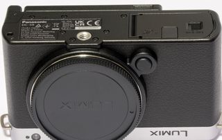 Lumix S9 + S 18-40mm + Grip SmallRig + 2 Baterías